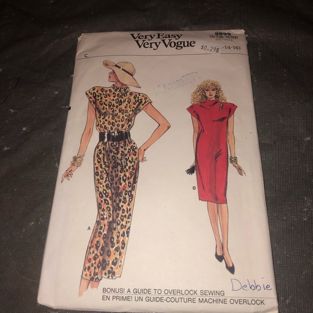 Vintage Very Easy Vogue 9896 size 14-16 stylish dress pattern . I love vogue.